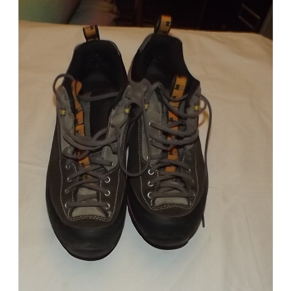 Garmont Dragontail Hiking Shoes Mens 9 Gray Leather GoreTex Waterproof Vibram